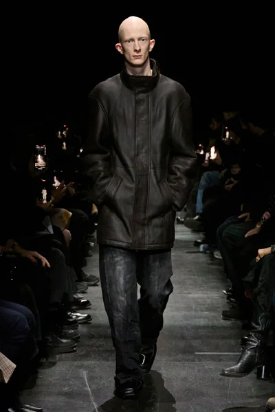 Look 19